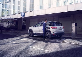 FOTO SUV-ul plug-in hibrid Citroen C5 Aircross, disponibil pe piața din România