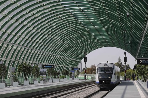 Trenul între Gara de Nord și Aeroportul Otopeni va transporta călători din 12 decembrie