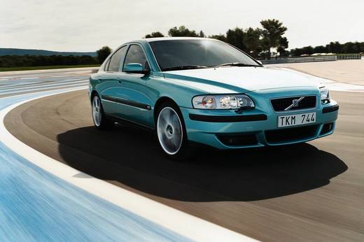 Volvo recheamă modelele S60 și S80. Un accident soldat cu o victimă stă la originea acestei rechemări