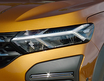 Dacia Duster face-lift, confirmată pentru anul viitor. Detalii: noile faruri de pe Sandero, dar și cutia automată EDC. Vânzătorii sunt încurajați să exploateze la maximum anul 2021: „Va fi un an inedit pentru Dacia!”