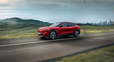 FOTO Ford Mustang Mach-E, disponibil în primele luni din 2021. Au fost anunțate prețurile pentru România