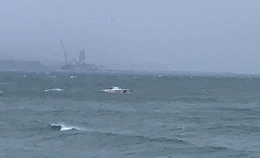 Cel puțin patru oameni au murit după ce o navă cargo sub pavilion rusesc s-a scufundat în Marea Neagră
