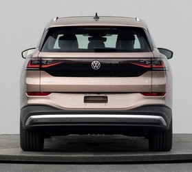 FOTO Viitorul VW ID.6, dezvăluit din greșeală de Ministerul Industriilor din China