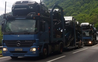 Piața auto din UE, în luna contrastelor: România cea mai mare scădere, Dacia, cea mai bună performanță, după Volvo