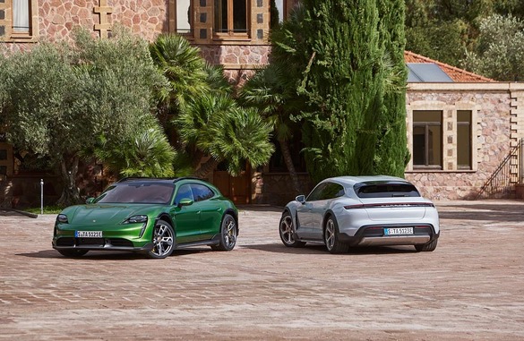 FOTO Porsche a prezentat în premieră mondială Taycan Cross Turismo, al doilea model electric al mărcii. Prețurile pentru România