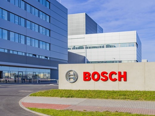 FOTO Bosch se pregătește să dea lovitura producătorilor asiatici de microcipuri: își deschide propria uzină de semiconductori