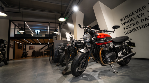 Producătorul britanic de motociclete Triumph a deschis un showroom în București