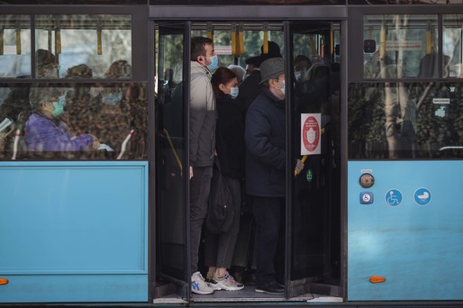 VIDEO&FOTO Circulația metrourilor, blocată din cauza unui protest spontan. Sindicaliștii s-au așezat pe șine și scandează ”Demisia”. Ministrul Transporturilor: O acțiune ilegală. O palmă dată întregii Românii