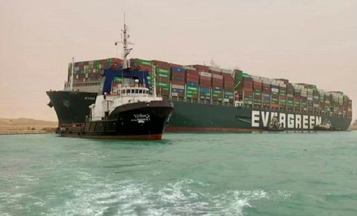 VIDEO Deblocarea navei comerciale eșuate în Canalul Suez ar putea dura până la câteva săptămâni