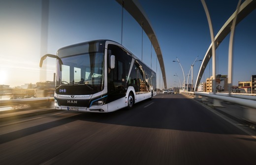 FOTO Șase orașe din România testează autobuze electrice de la MAN