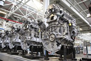 Guvernul francez se întâlnește cu șefii Renault și Stellantis, pentru a discuta soarta angajaților amenințați de mașinile electrice. Viitorul celor din România