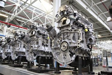 Guvernul francez se întâlnește cu șefii Renault și Stellantis, pentru a discuta soarta angajaților amenințați de mașinile electrice. Viitorul celor din România
