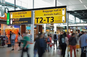 IATA: Transportul aerian de pasageri va reveni la nivelul anterior crizei în 2023