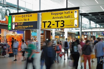 IATA: Transportul aerian de pasageri va reveni la nivelul anterior crizei în 2023