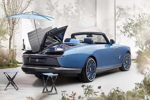 VIDEO Rolls-Royce a prezentat vehiculul de lux Boat Tail, pe care l-a numit ”cel mai ambițios automobil creat vreodată”. Compania va produce doar trei astfel de mașini