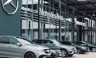 Daimler vrea să vândă 25 de showroom-uri pentru a face rost de bani. Mii de angajați vor fi concediați