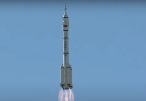 VIDEO Trei astronauți au decolat către stația spațială chineză
