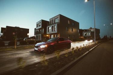 Iată tot ce trebuie știi despre luminile autovehiculelor. Care este motivul pentru care becurile trebuie schimbate des