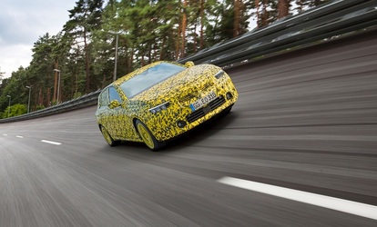 VIDEO & FOTO Primele imagini cu noul Opel Astra, sub camuflaj
