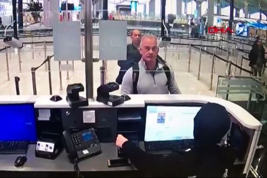 Cei doi americani care au pus la cale fuga lui Carlos Ghosn din Japonia au fost condamnați la închisoare
