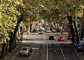 Ministrul Mediului, pregătind noua taxă auto, anunță: Creștem impozitele pe mașinile vechi. În 10-15 ani nu vor mai exista pe piață mașini cu motor pe benzină sau pe diesel!