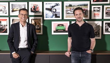 FOTO Porsche a intrat în vârtejul tranzacțiilor digitale cu o schiță exclusivă 