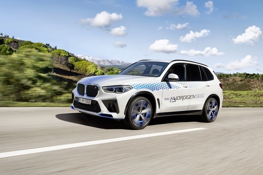 BMW aduce primul său model fuel-cell, iX5 Hydrogen, la Salonul Auto din Munchen