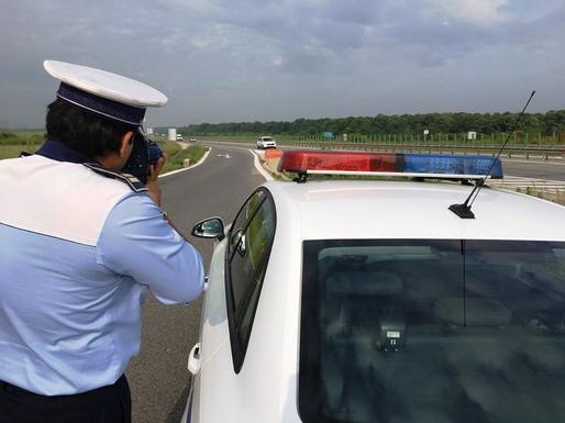FOTO Record de viteză pe o autostradă din România