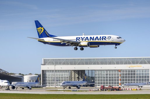 Ryanair urcă, dar se teme de iarnă