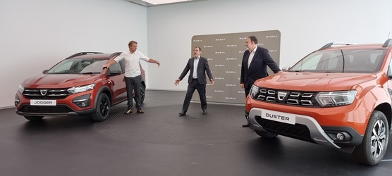 FOTO Patru șefi ai Renault și Dacia au descins în secret în România