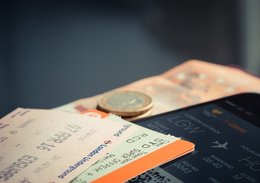 Prețul mediu al unui bilet de avion plătit de turiștii români a urcat