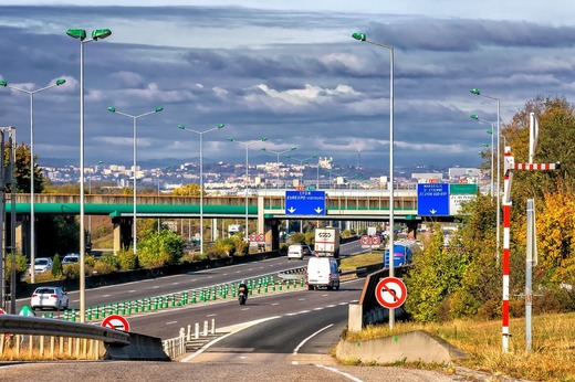 Lyon reduce viteza în localitate la 30 km/h