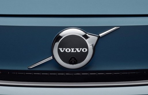 Volvo își menține creșterea vânzărilor după nouă luni, în pofida crizei de semiconductori și a unei scăderi masive în septembrie