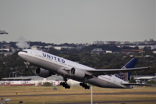 United Airlines va concedia 232 de angajați întrucât nu s-au vaccinat împotriva COVID-19