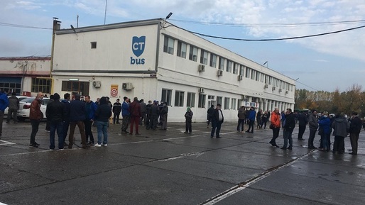 VIDEO Transport în comun blocat la Constanța. Șoferii de autobuze, în grevă pentru salarii mai mari