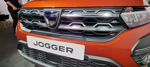 VIDEO&FOTO Dacia deschide comenzile pentru Jogger. Care e prețul și când încep livrările
