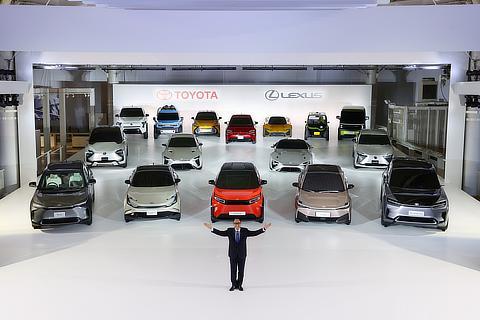 FOTO & VIDEO Toyota va invada piața auto cu 30 de automobile complet electrice. Primele 16, prezentate simultan la Tokyo
