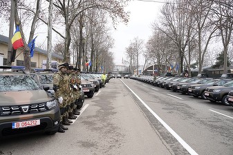 Ministerul Apărării cumpără 74 de Dacia Duster