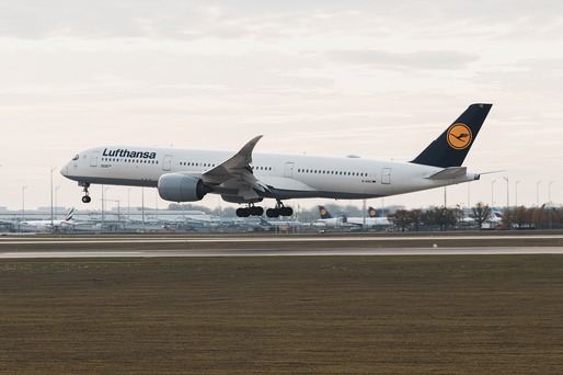 Lufthansa elimină 10% din zboruri din cauza Omicron
