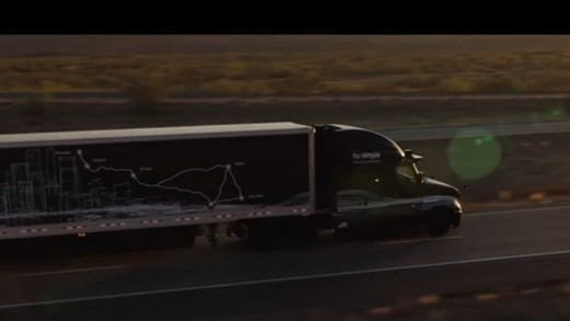 VIDEO Premieră în industria transporturilor: Un TIR fără șofer a parcurs 130 km pe drumuri publice