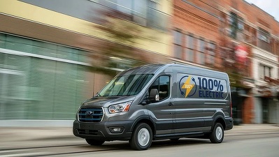 Ford își păstrează poziția de lider pe segmentul vehiculelor comerciale în România