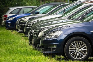 Trei sferturi din înmatriculările de autoturisme din ultima parte a anului trecut au fost second-hand din import