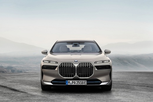 VIDEO & FOTO BMW lansează noua Serie 7 electrică și primul i7 din istorie
