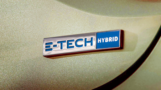 EXCLUSIV VIDEO&FOTO Dacia va prezenta la Paris primul său automobil full-hibrid E-Tech. Când va fi lansată pe piață