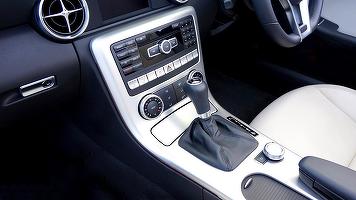 Mercedes-Benz spune adio cutiilor de viteze manuale din 2023