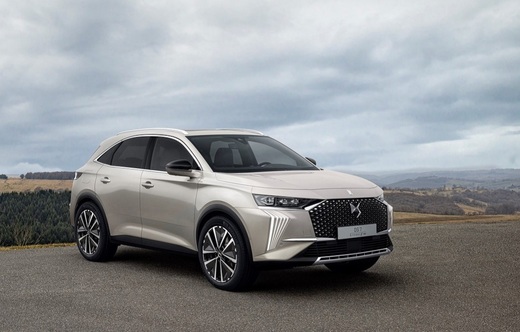 FOTO DS7, un facelift mare cât un model nou, cu noi motoare plug-in și un singur propulsor cu combustie