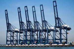 Principalul port britanic de mărfuri intră într-o grevă de opt zile, pentru prima oară din 1989