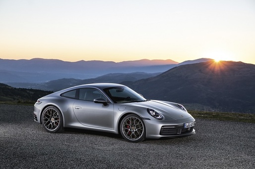Porsche nu vrea să renunțe la motoarele cu benzină. „Vehiculele cu combustie vor fi pe șosele în deceniile următoare”