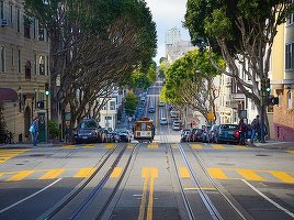 Mașinile noi vândute în California vor trebui să aibă ''zero emisii'' poluante, începând din 2035