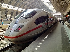 Germanii vor să renunțe la mașini, după campania de abonamente de 9 euro